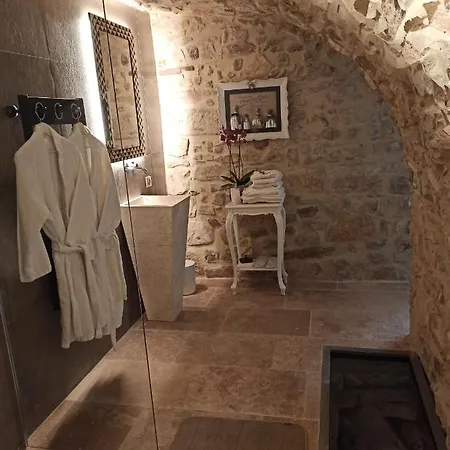 Bed & Breakfast Les Nuits Envoutees *