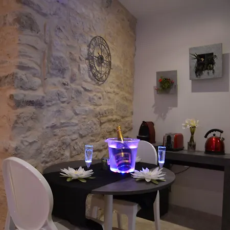Les Nuits Envoutees B&B